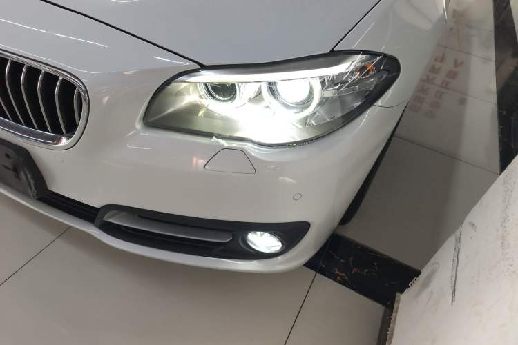 Used BMW 5 Series 2015 520i Elegant Edition Left Front Headlight