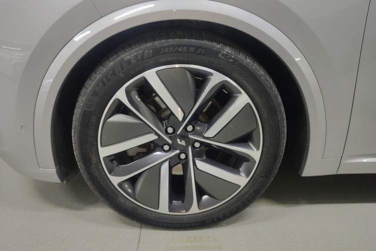 Used Li Auto L9 2022 Max model
