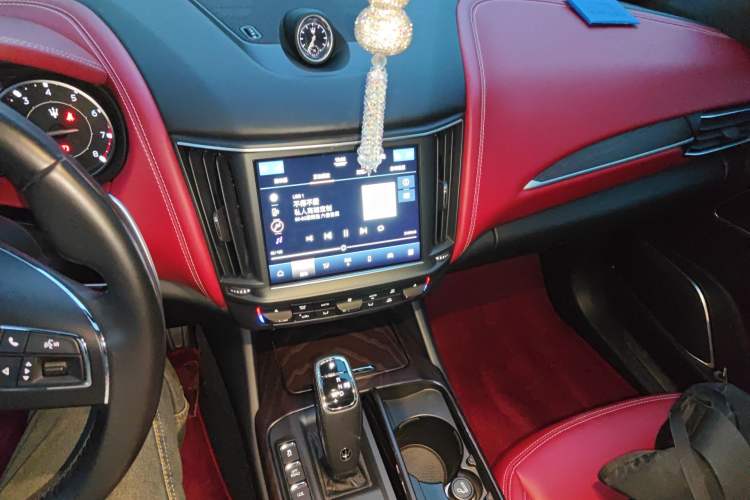 Used Maserati Levante 2021 3.0T Luxury Edition Audio And AC Panel