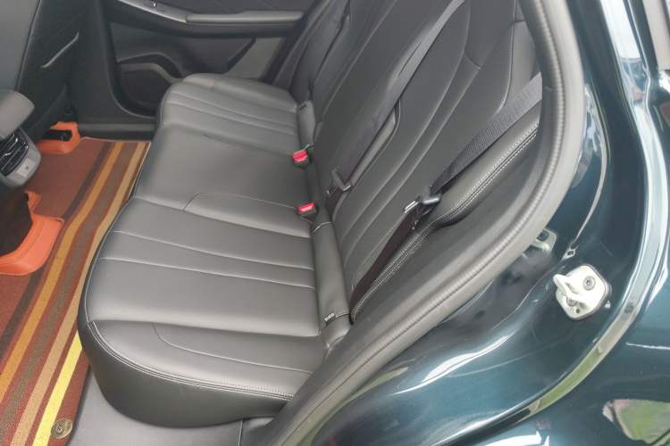Used Dongfeng Aeolus L7 New Energy 2025 518 Zongxiang Trim Left Rear Seat
