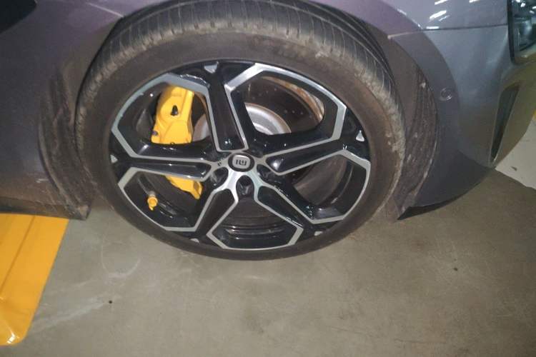 Used Xiaomi Auto SU7 2024 Four-Wheel Drive Ultra-Long Range Advanced Intelligent Driving Max Edition