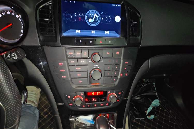 Used Opel Insignia 2013 2.0T Four-Wheel Drive Sport Model
