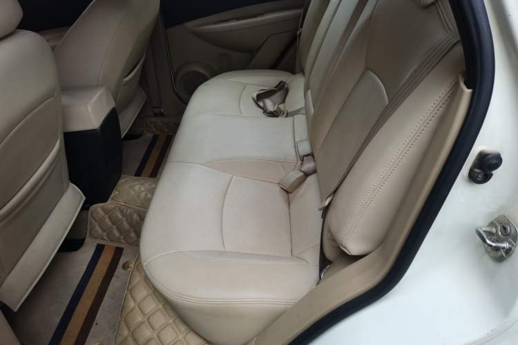 Used Nissan Qashqai 2011 2.0 XL Fire CVT 2WD Left Rear Seat