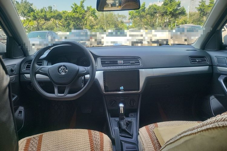 Used Volkswagen Lavida 2021 1.5L Automatic Fashion Edition Center Console