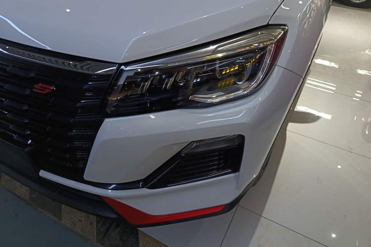 Used CHANGAN CS75 2022 Blue Whale Edition 1.5T DCT Luxury Model Left Front Headlight