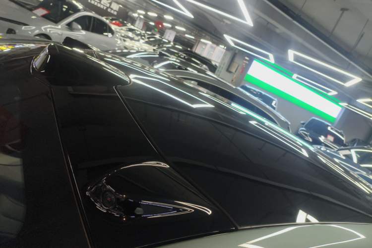 Used Nio ET5 2022 75 kWh Roof