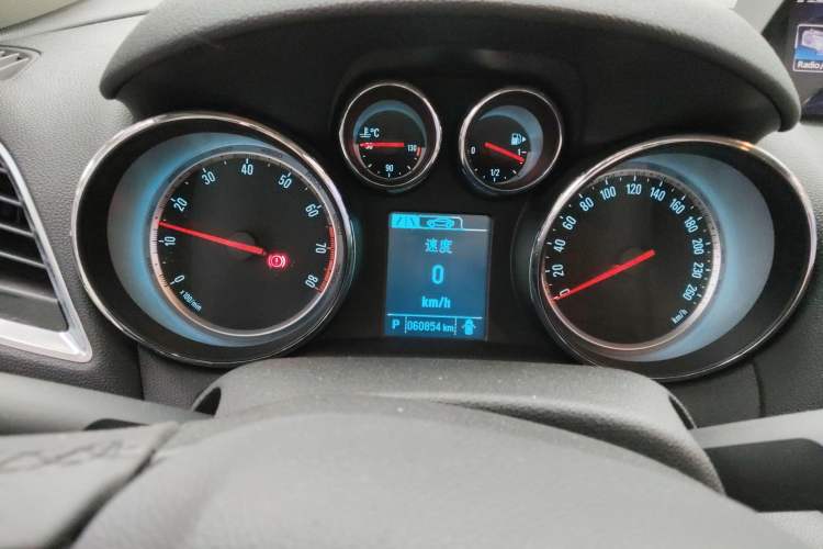 Used Buick Encore 2014 1.4T Automatic All-Wheel-Drive Flagship Edition