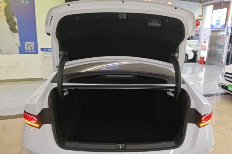 Used BYD Qin PLUS 2025 DM-i Smart Drive 55KM Leading Model