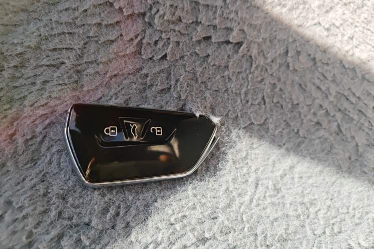 Used Volkswagen ID.6 X 2022 Intelligent Long-Range Version Vehicle Key