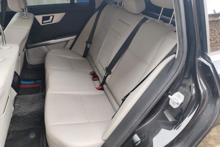 Used Mercedes-Benz GLK-Class 2013 GLK 300 4MATIC Dynamic Sunroof Model
