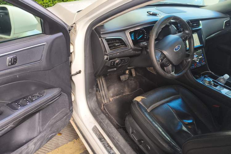 Used Ford Taurus 2017 EcoBoost 245 Luxury Model Driver Seat