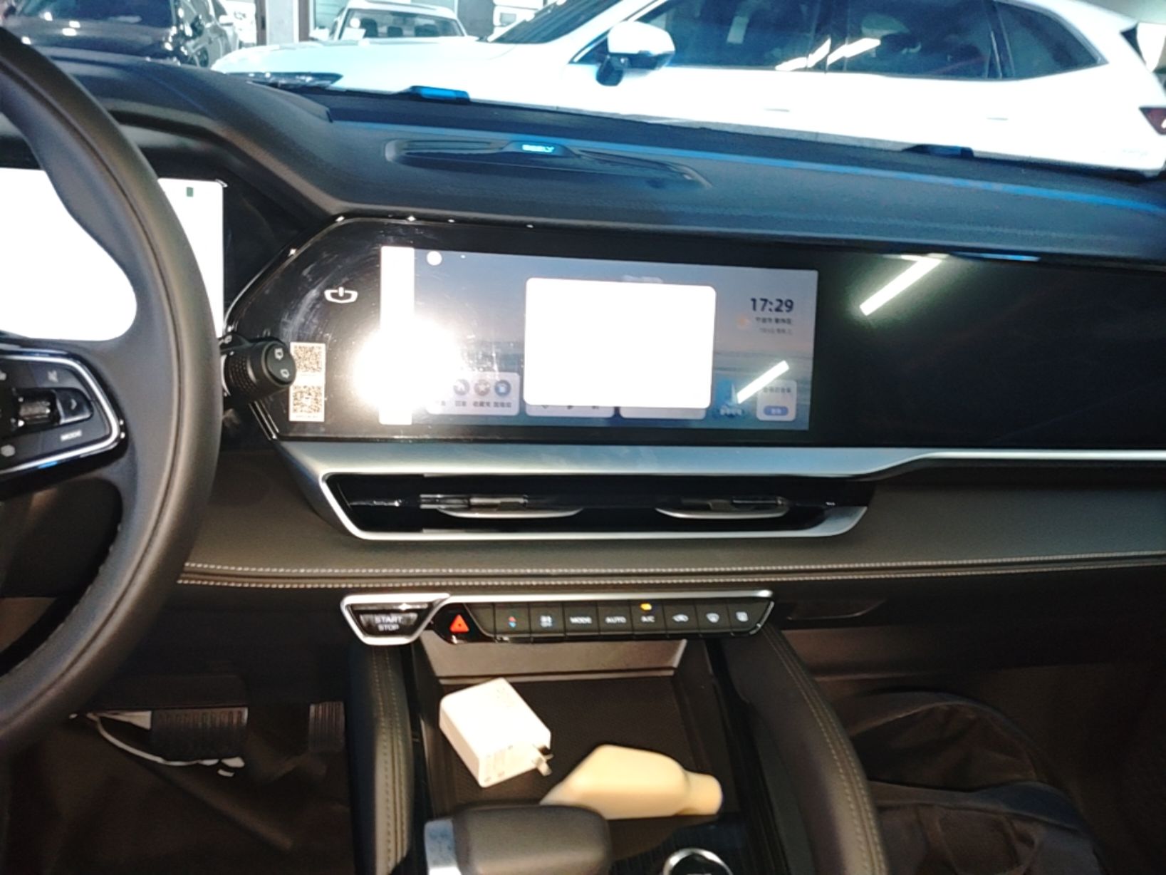 Geely Auto Monjaro L 2024 2.0TD DCT EVO Two-Wheel Drive Long-Range Version — снимка 17