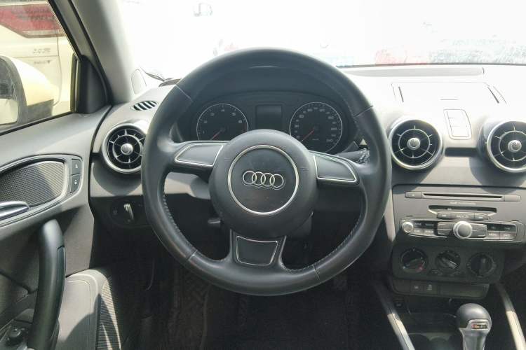 Used Audi A1 2014 30 TFSI Sportback Fashion Model Steering Wheel
