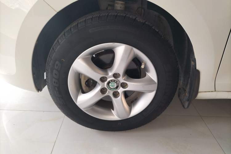 Used Skoda Rapid 2013 1.4L Manual Enjoyment Model
