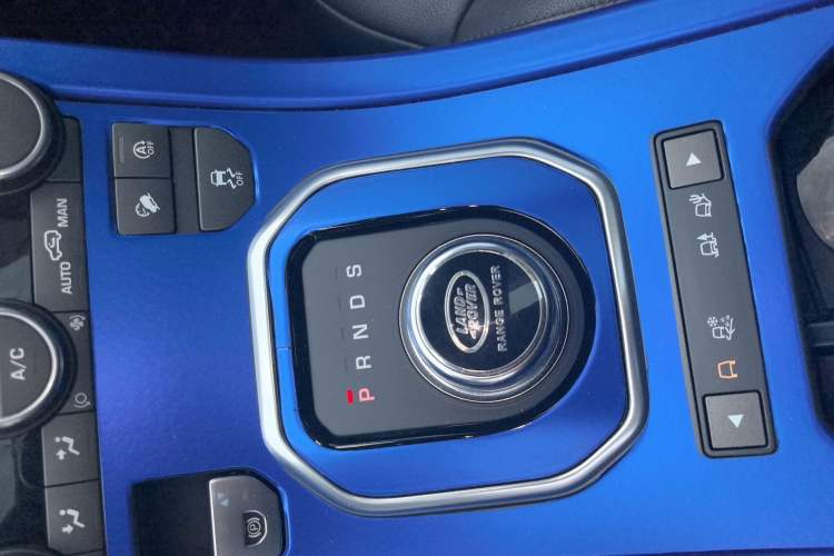 Used Land Rover Range Rover Evoque 2018 240PS PURE Style Edition