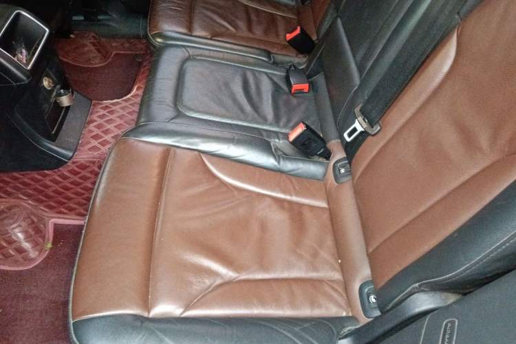 Used Audi Q5 2018 Collector's Edition 40 TFSI Ambition Model
