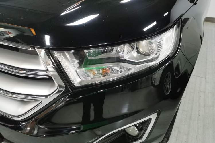 Used Ford Edge 2017 EcoBoost 245 Two-Drive Platinum Edition 5 Seats