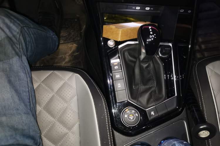 Used Volkswagen Tayron 2023 Revised Version 380TSI All-Wheel Drive R-Line High-Energy Edition
