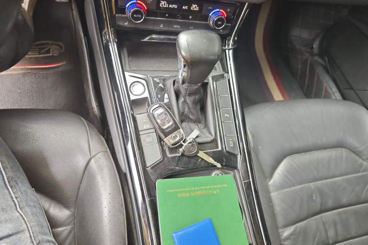 Used Volkswagen Phideon 2018 Revised Version 380TSI Two-Wheel Drive Business Edition