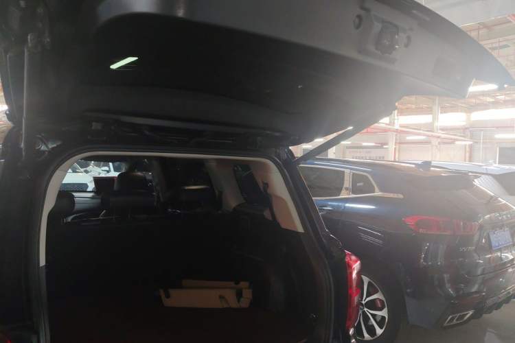 Used GAC Trumpchi GS8 2020 390T Two-Wheel Drive Luxury Smart Connectivity Commemorative Edition (7 Seats)
