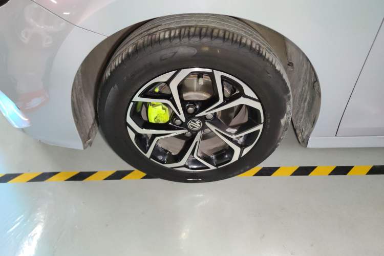 Used MG 5 2021 180 DVVT CVT Youthful Style Edition
