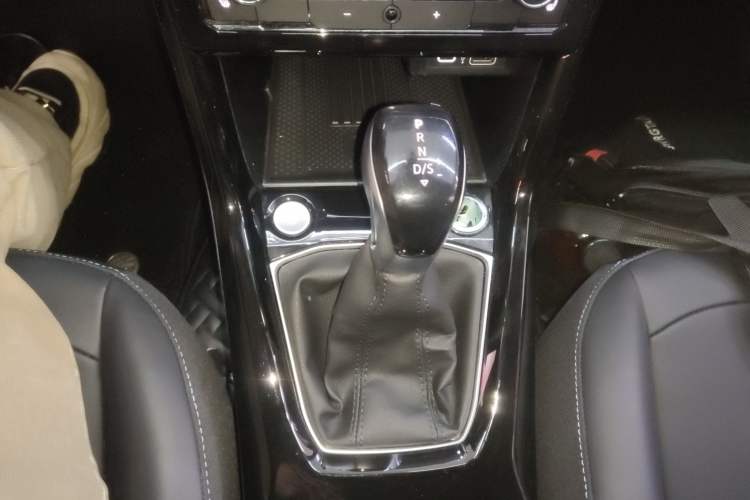 Used Volkswagen Tharu 2025 NewRui 300TSI Prestige Edition