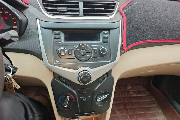 Used Chery Fengyun 2 2013 Hatchback 1.5L Manual Ruiyi Edition