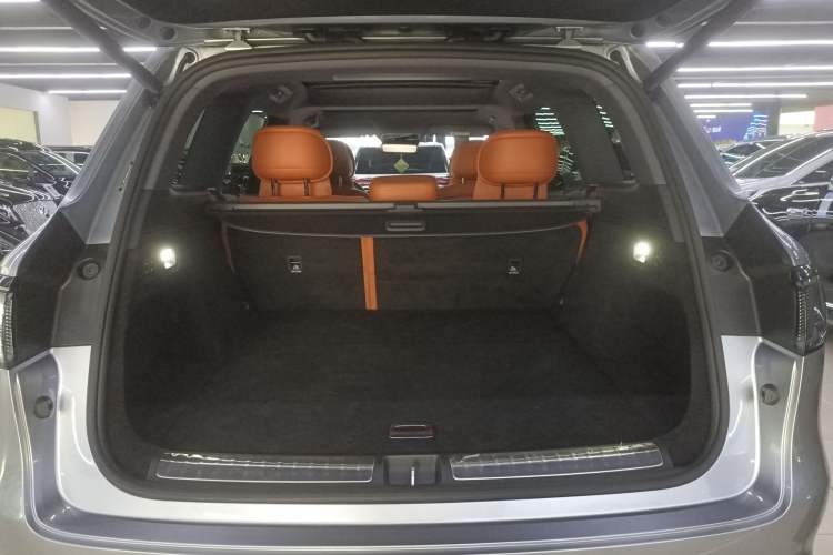 Used Hima AITO M8 2025 Extended-Range Ultra Version 53.4 kWh 5-Seater Edition
