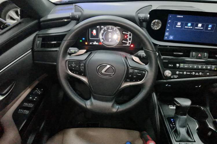 Used Lexus ES 2022 200 Excellence Edition
