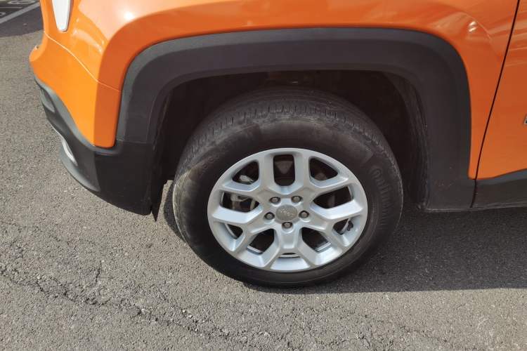 Used Jeep Renegade 2017 180TS Automatic Four-Wheel Drive Superior Edition
