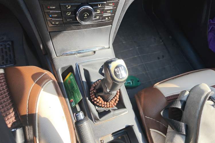 Used Bestune B70 2014 2.0L manual luxury version