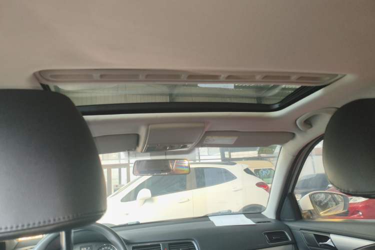 Used Volkswagen Gran Lavida 2013 1.6L Automatic Comfort Model