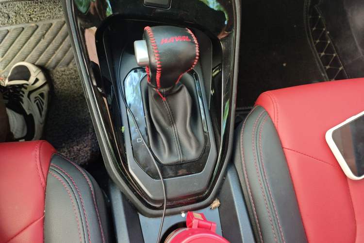 Used Haval H2s 2018 Blue Label 1.5T Dual-Clutch Fashion Edition