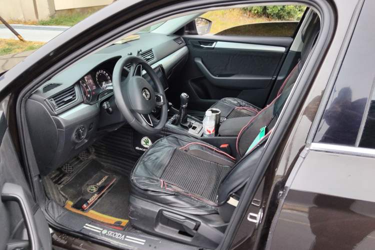 Used Skoda Superb 2016 TSI280 Manual Front-Drive Version
