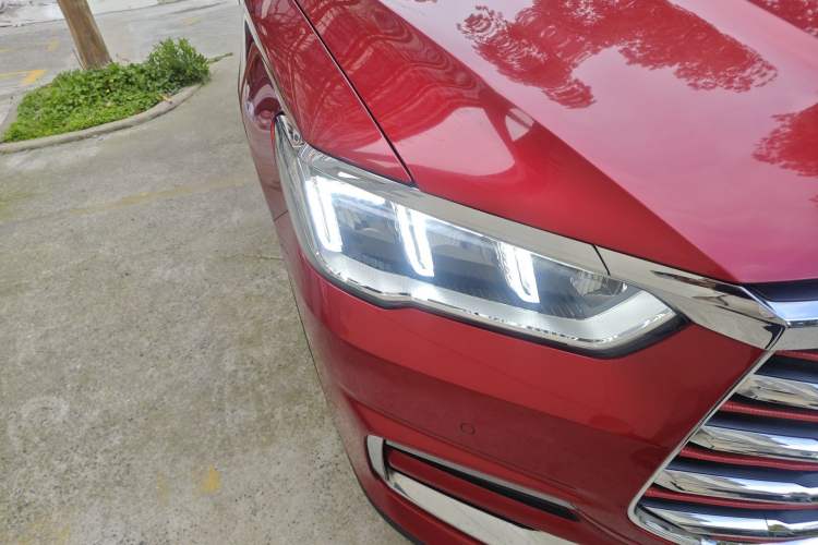 Used BYD Song Pro 2019 1.5T Automatic Prestige Model Right Front Headlight