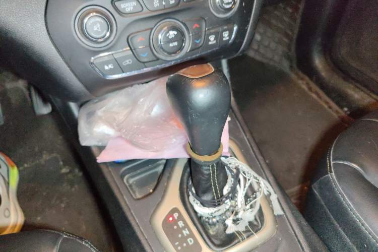 Used Jeep Cherokee 2016 2.4L Leading Edition