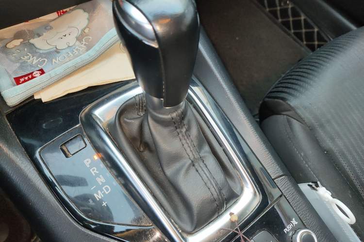 Used Mazda 3 Axela 2014 Sedan 1.5L Automatic Luxury Model