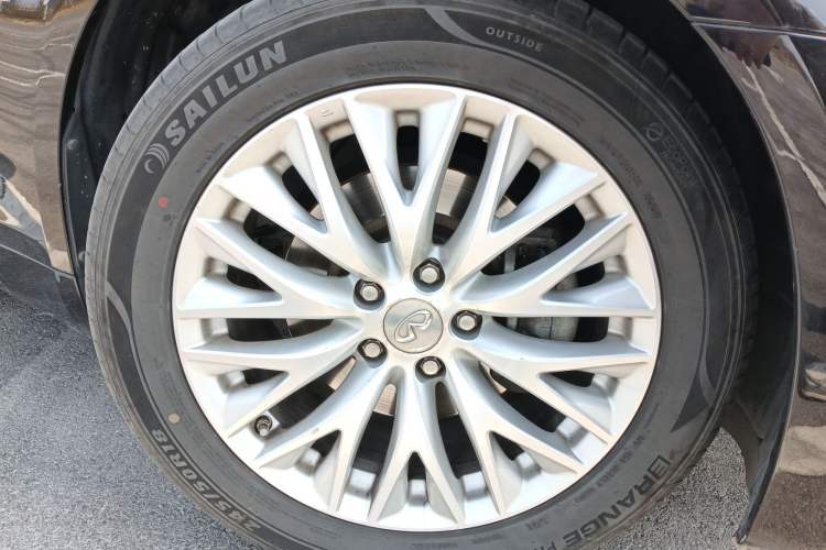 Used Infiniti Q70 2017 Q70L 2.5L Enjoyment Edition