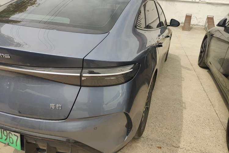 Used BYD Seal 2022 550 km Standard Range Rear-Wheel Drive Elite Version Exterior 3