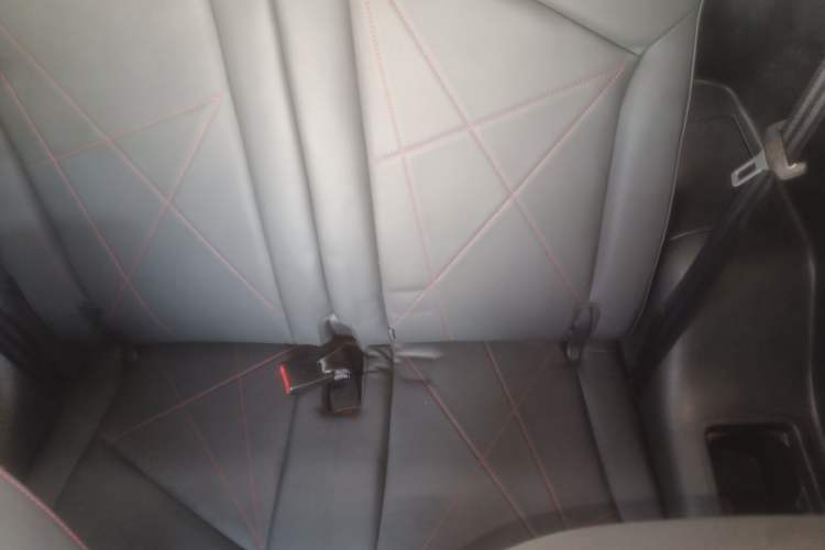 Used Chery QQ Little Ant 2022 Sweet Pink Edition Half-Sugar Version 3-Cell Lithium 30kW 301km Left Rear Seat