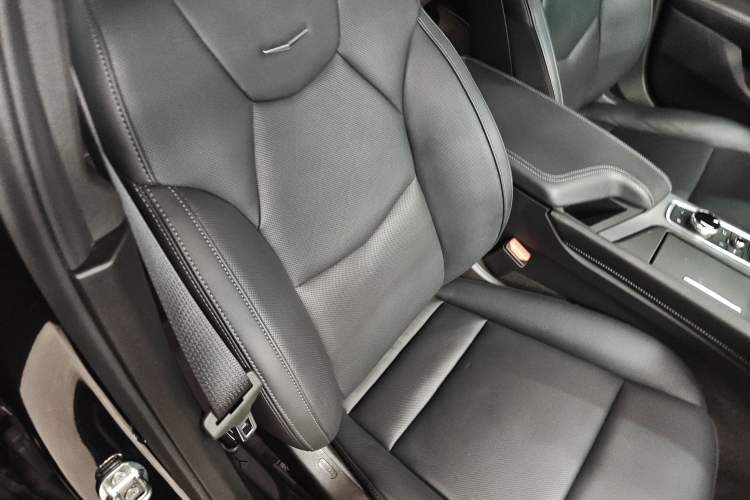 Used Cadillac CT5 2023 28T Prestige Model Right Front Seat