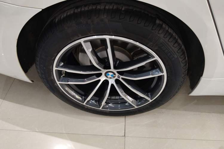 Used BMW 5 Series 2021 525Li M Sport Package Right Rear Wheel Hub