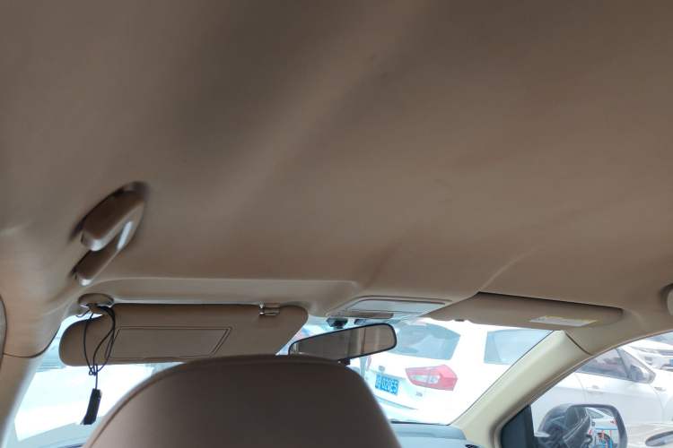 Used Honda CR-V 2010 2.0L automatic two-wheel drive urban version Headliner