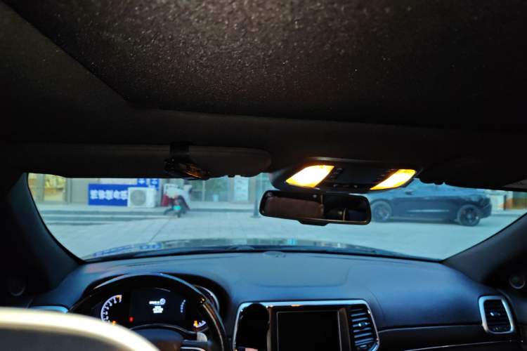 Used Jeep Grand Cherokee 2015 3.6L Luxury Navigation Edition