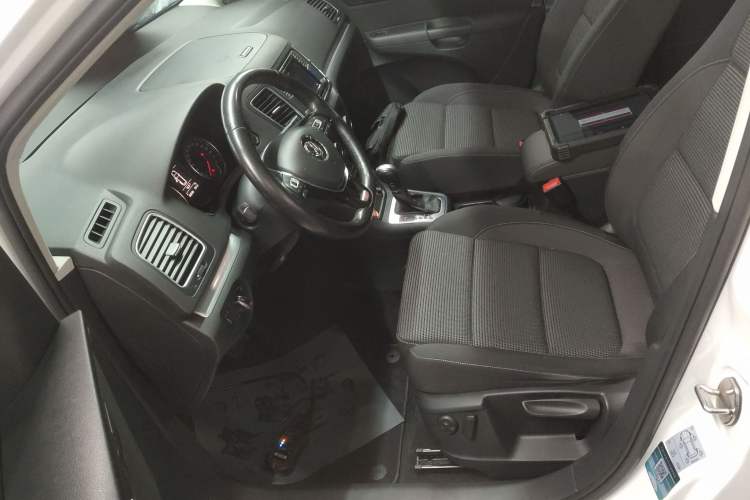 Used Volkswagen Sharan 2018 Revised Version 380TSI Comfort Edition 7-Seater
