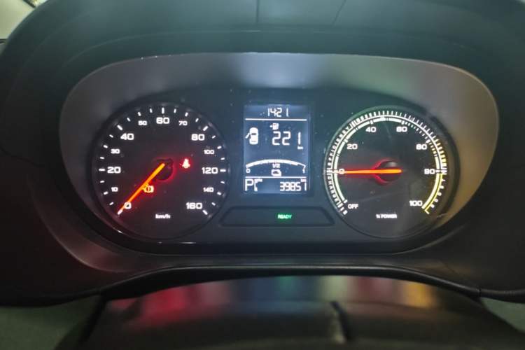 Used Roewe Clever 2021 302 km New Four-Seater Super-Efficient Version