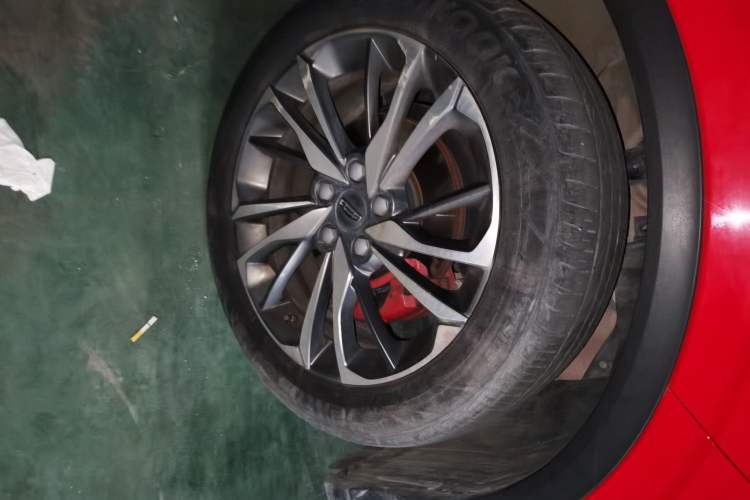 Used Geely Auto Coolray 2019 Sport Model 260T DCT Battle China V Standard Right Front Wheel Hub