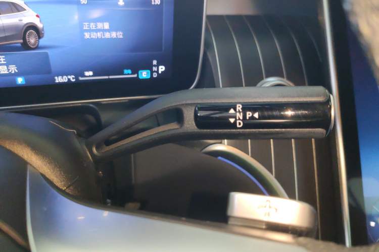 Used Mercedes-Benz GLC 2024 Refreshed GLC 300 L 4MATIC Dynamic Version 5 Seats
