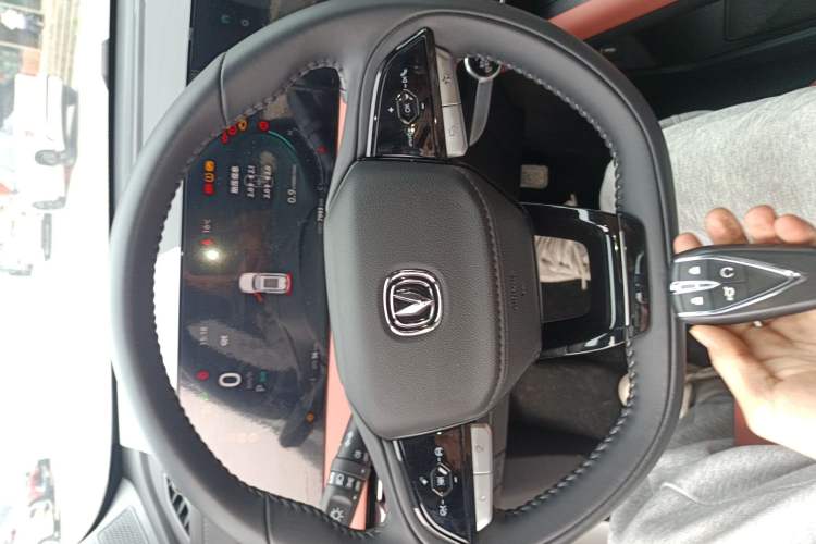 Used Changan CS75 PLUS 2024 3rd Generation Champion Edition 1.5T Intelligent Drive Dynamic Model