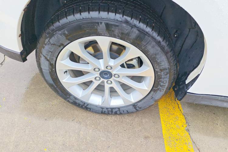 Used Haval H2 2018 Red-Label 1.5T Dual-Clutch Two-Wheel-Drive Elite Model Right Rear Wheel Hub
